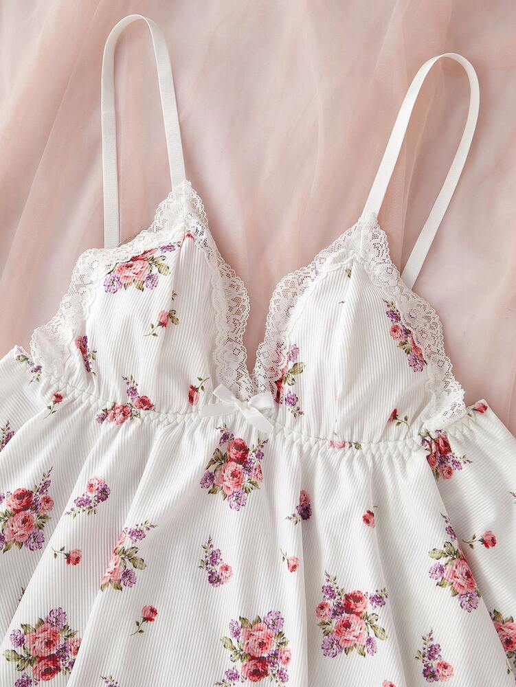 Women's Ditsy Floral Pajama Set V Neck Lace Patchwork Camisole And Pants Elegant Sleepwear Outfit Romantic Vacation Nightwear For Ladies