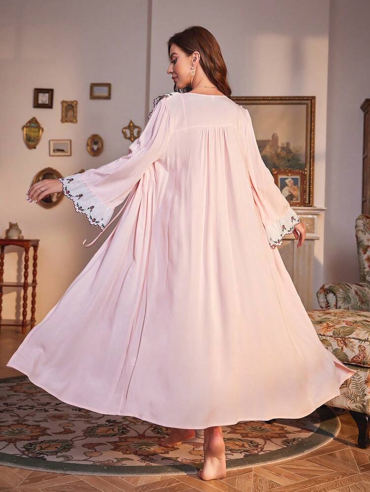 Women's Floral Embroidery Pajama Set With Flare Sleeve Top And Pants Elegant Romantic Sleepwear Outfit Vacation Holiday Nightwear